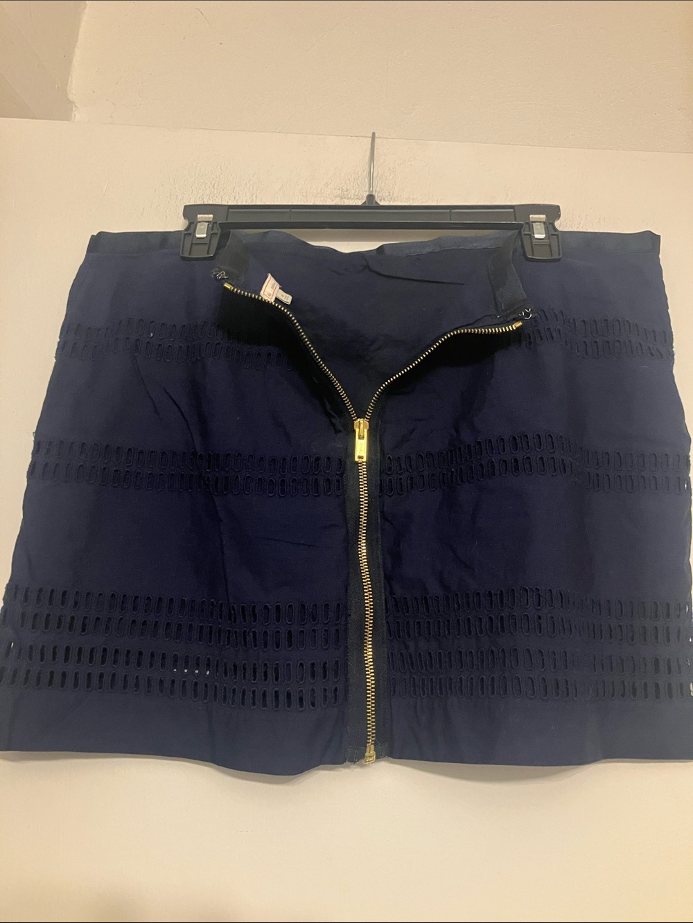 GAP stripe eyelet mini skirt full back zip and clasp closure navy blue 14 plus